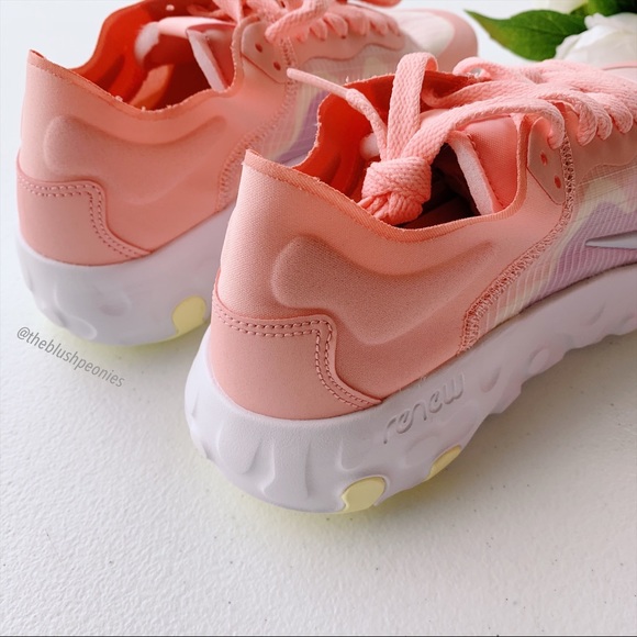 nike lucent trainers